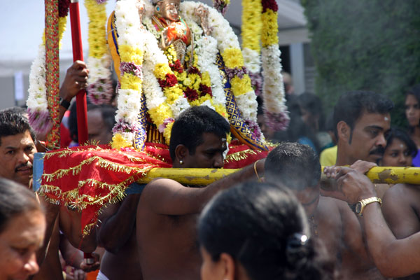 Prozession des Sri Kanaka Thurkai Amman Tempel._10