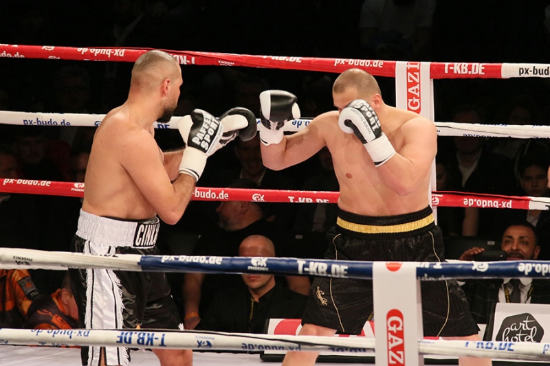 Firat Arslan verliert gegen Kevin Lerena