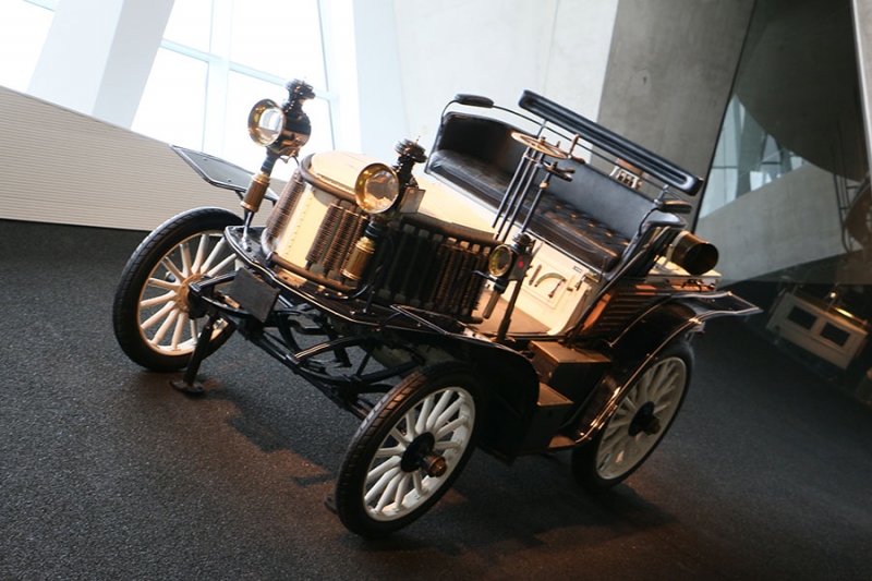 Mercedes Benz Museum_51