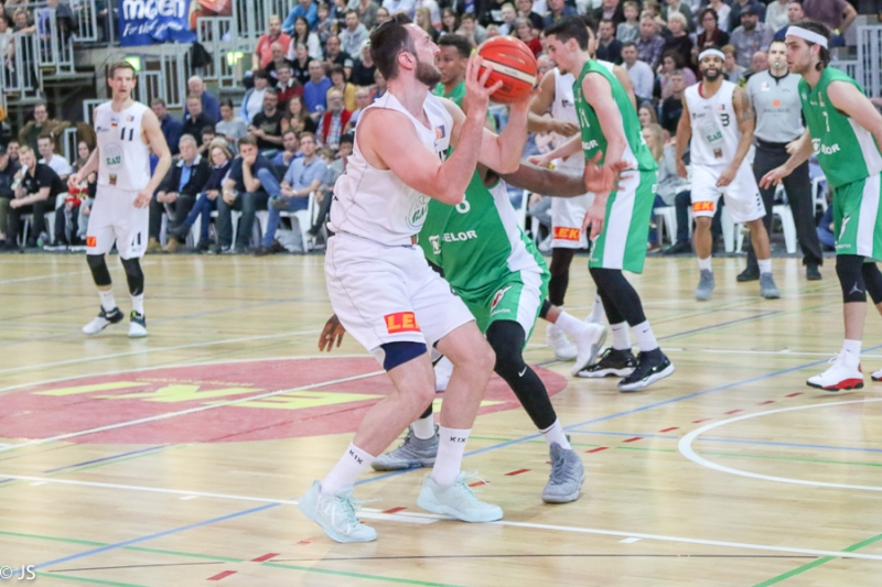 Knights v Braunach Young Pikes 83 zu 75