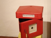 „Brandgeschichte(n). Von Ascheresten, Feuerlöschern und Zündlern“_33