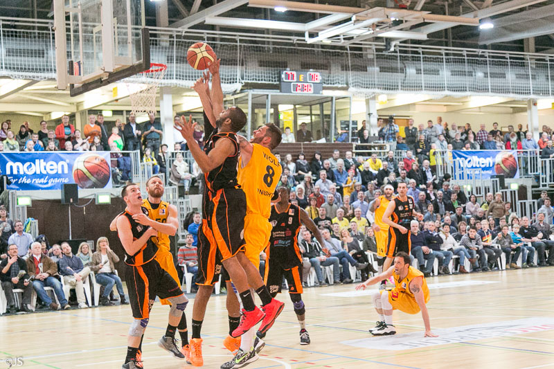 Knight v Chemnitz 87 zu 83