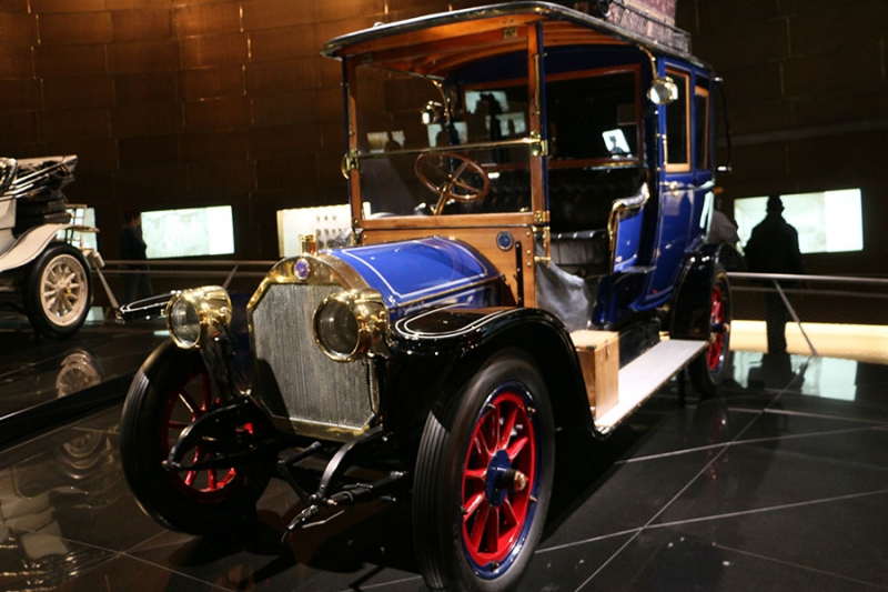 Mercedes Benz Museum_45