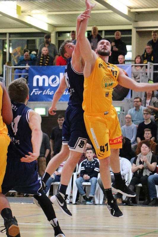 Knights vs. Paderborn 93:90