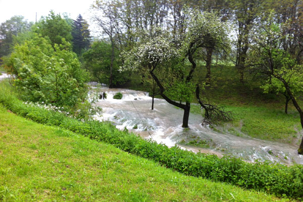 Hochwasser Überschwemmungen in Kirchheim Teck und Lenningen._3