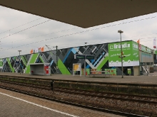 Marc C. Woehrs XXL Fassadenkunstwerk in Wendlingen