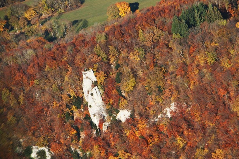 Herbstliche Luftbilder vom Albtrauf