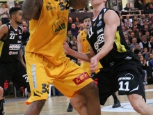 Knights vs. Essen 68:61