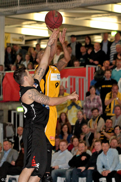 Knights v Essen 105 zu 86_41