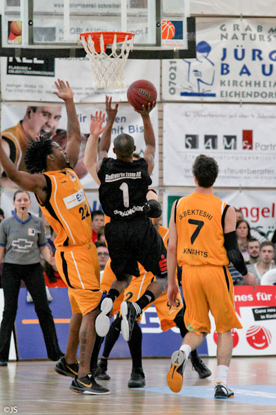 Knights  v Essen 98 zu 88_25