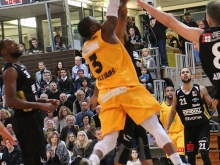 Knights vs. Essen 68:61