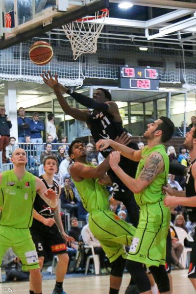 Knights vs. Ehingen 98 zu 74