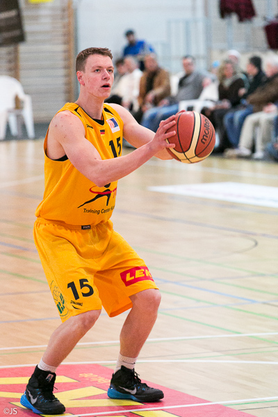 Knight v Chemnitz 87 zu 83