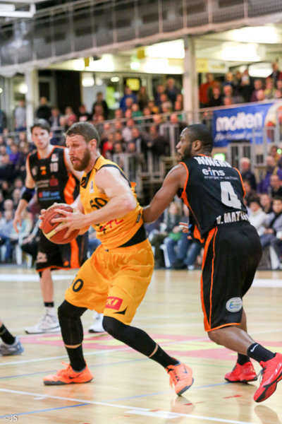 Knight v Chemnitz 87 zu 83