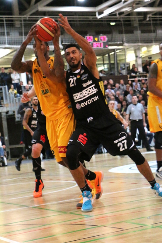 Knights vs. Essen 68:61