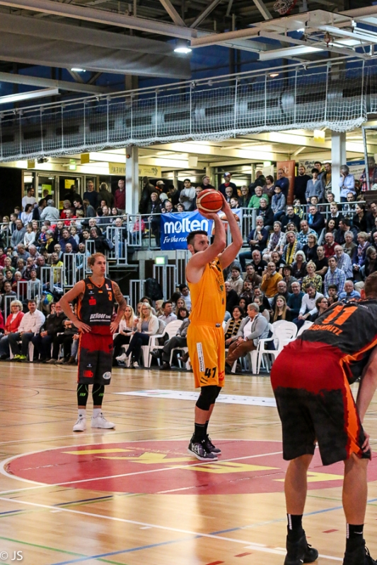 Kirchheim Knights vs Niners Chemnitz 68:65_35