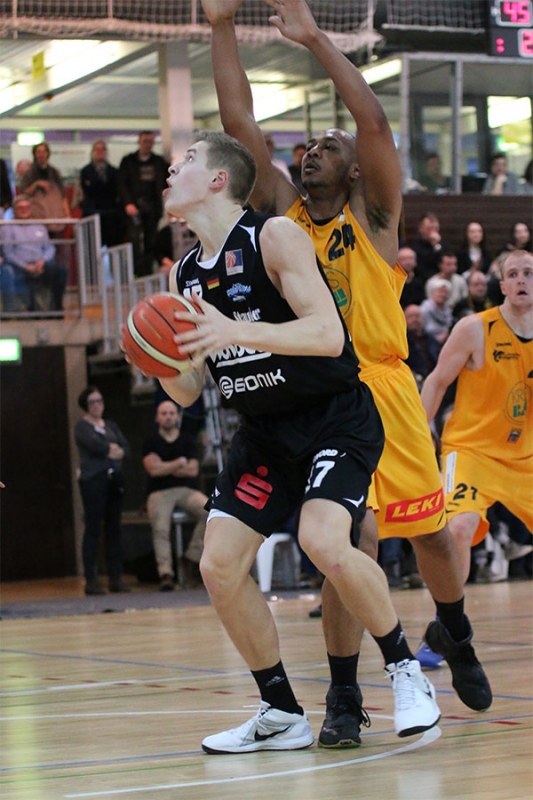 Knights vs. Essen 92:93