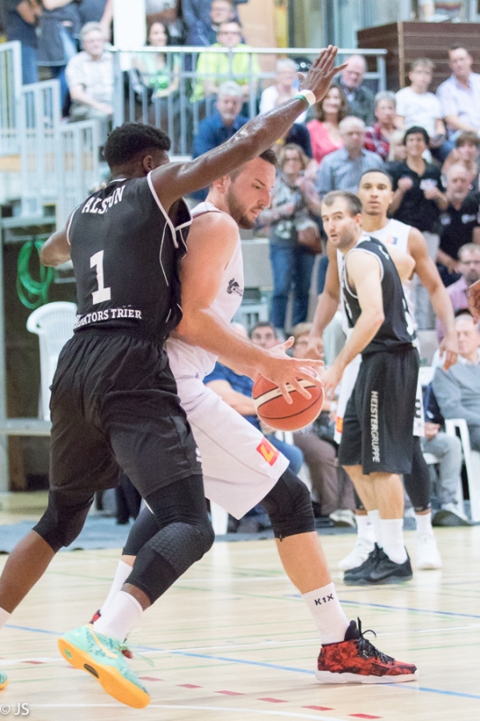 Kirchheim Knights vs Trier 72:87_108