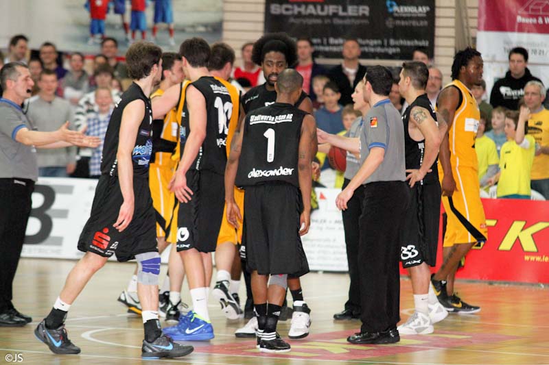 Knights  v Essen 98 zu 88_65