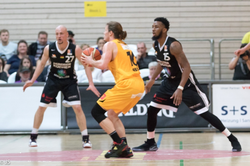 Knights vs. Hanau 88 zu 72