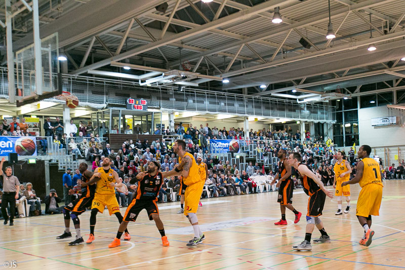 Knight v Chemnitz 87 zu 83