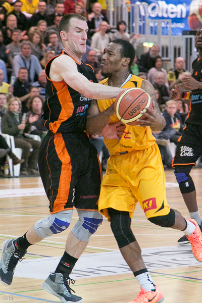 Knight v Chemnitz 87 zu 83