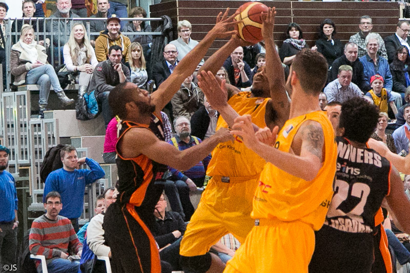 Knight v Chemnitz 87 zu 83