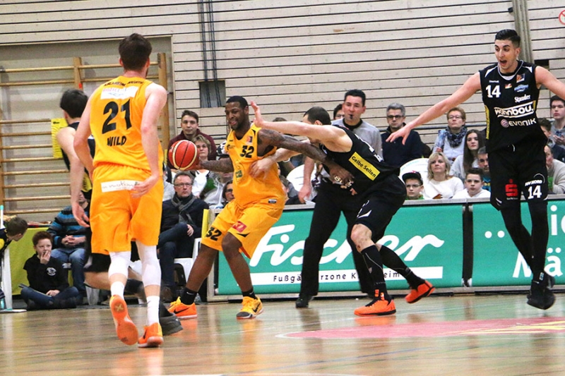 Knights vs. Essen 68:61