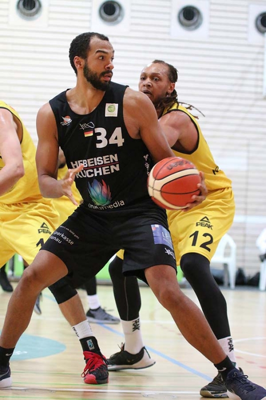 Knights v. White Wings Hanau 87:73