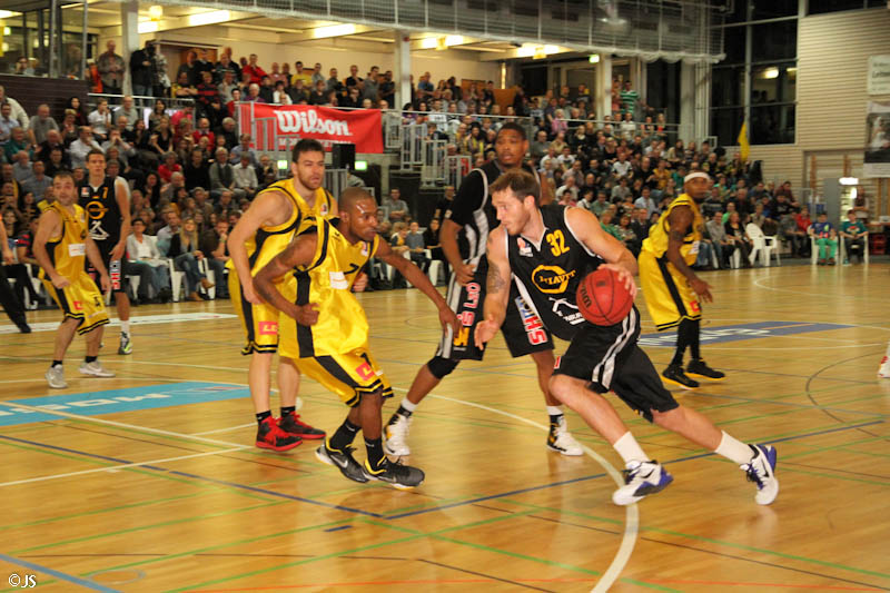 Knights v Vechta 95 zu 106_56