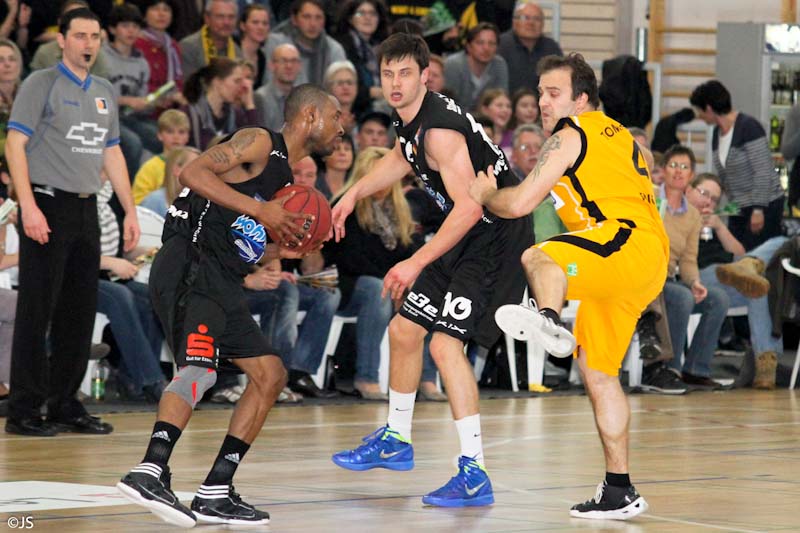 Knights  v Essen 98 zu 88_54