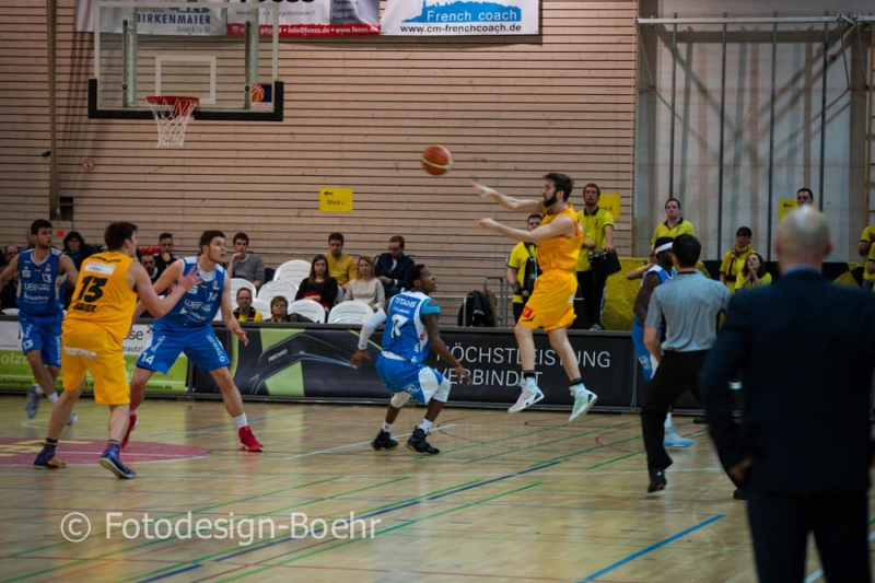 VfL Kirchheim Knights vs.Dresden Titans 88:70