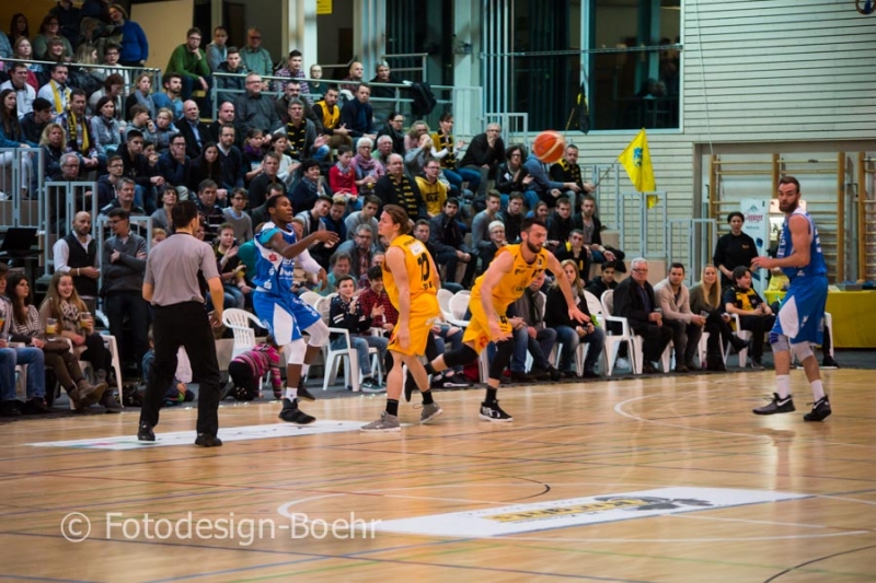 VfL Kirchheim Knights vs.Dresden Titans 88:70