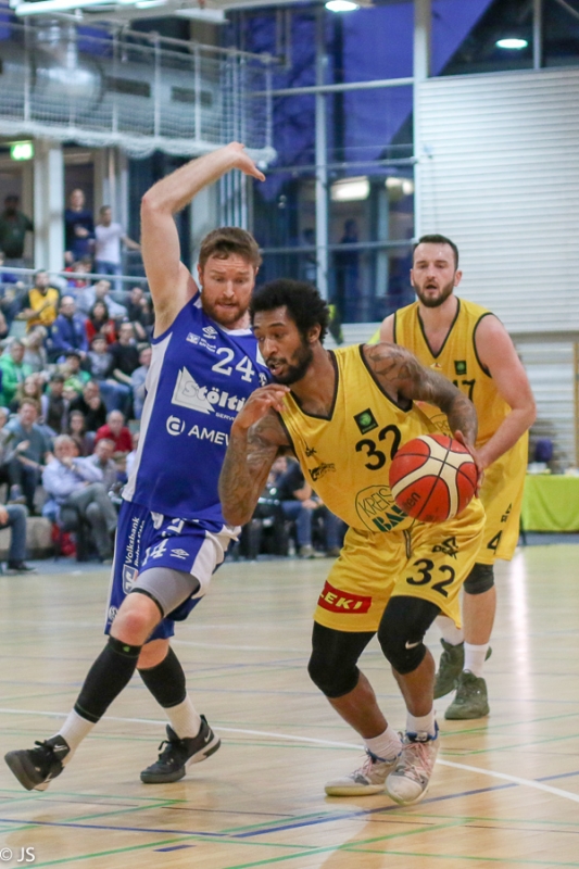 Knights v Schalke 81:76_105