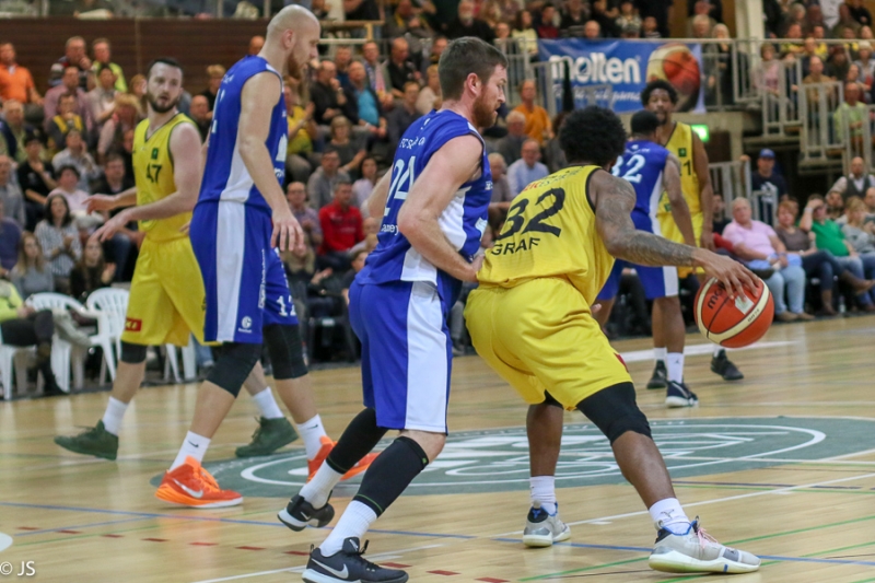 Knights v Schalke 81:76_107