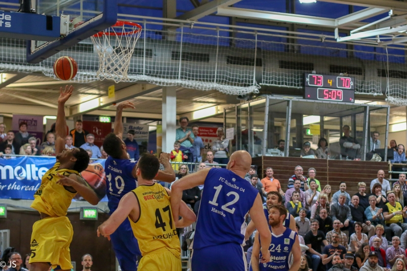 Knights v Schalke 81:76_108