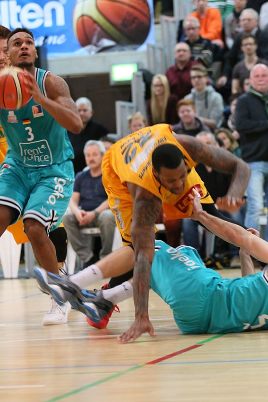 Knights vs. Nürnberg 74:66_40