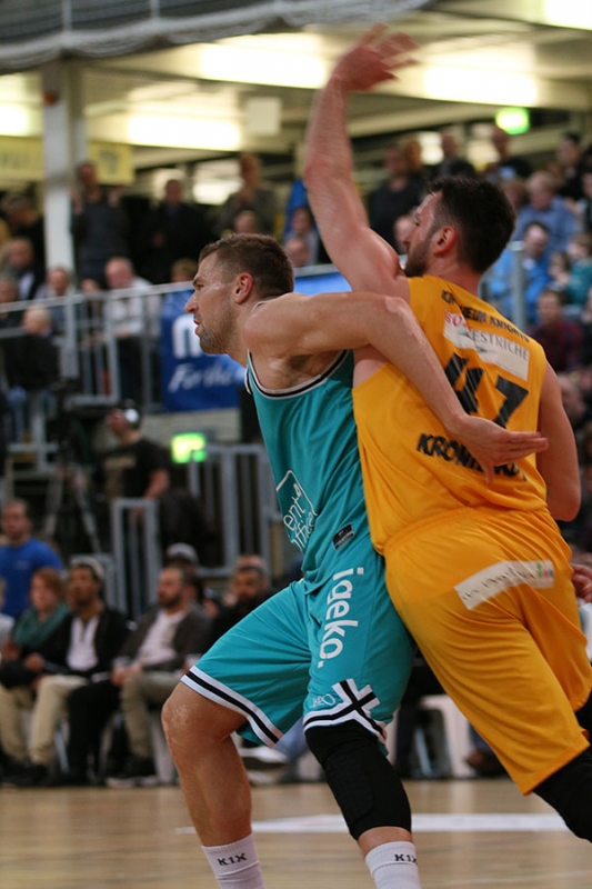 Knights vs. Nürnberg 74:66_48