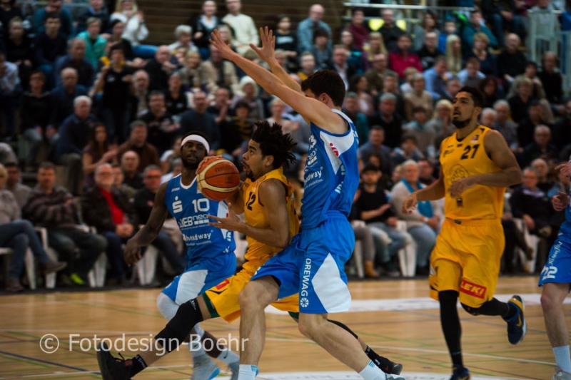 VfL Kirchheim Knights vs.Dresden Titans 88:70