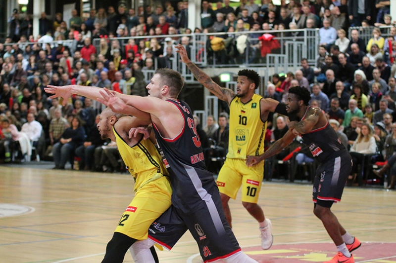 Knights vs.Artland Dragons 80:75_15