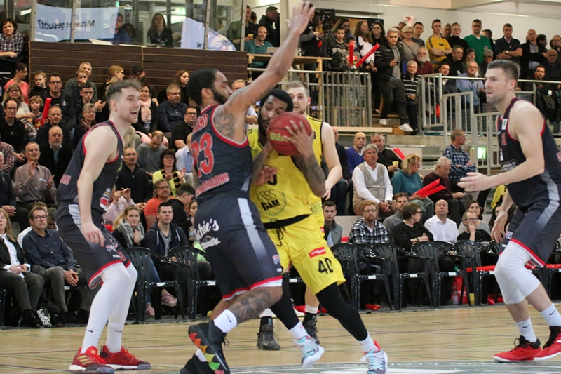 Knights vs.Artland Dragons 80:75_21