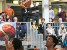 Knight v Chemnitz 87 zu 83